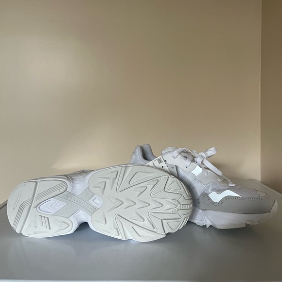 NEW ADIDAS Yung-96 - Picture 10 of 10